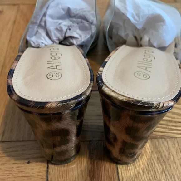 Brand New Mules Sandals - Picture 3 of 6